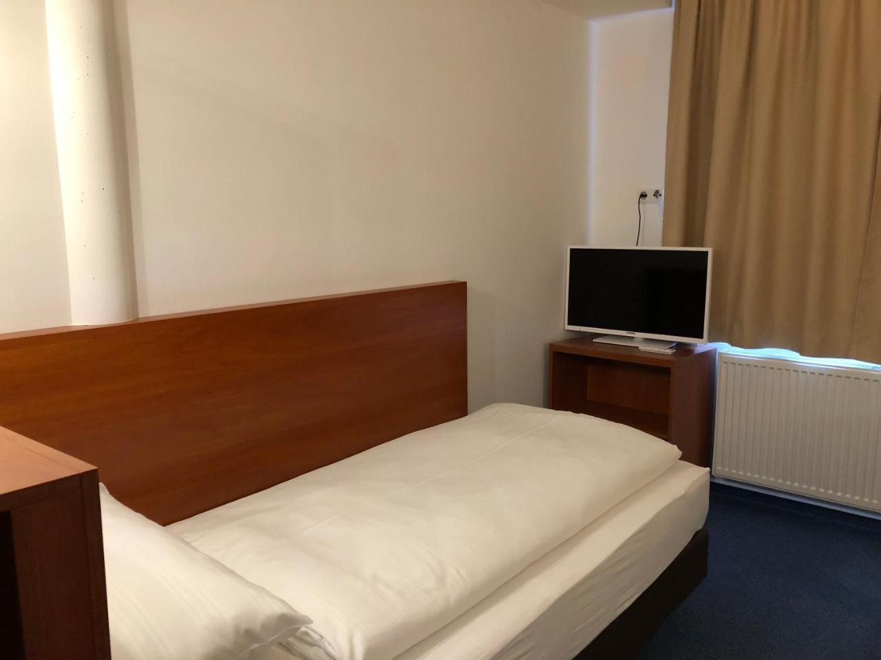 Hotel Mirabell แอร์ลังเงิน ภายนอก รูปภาพ