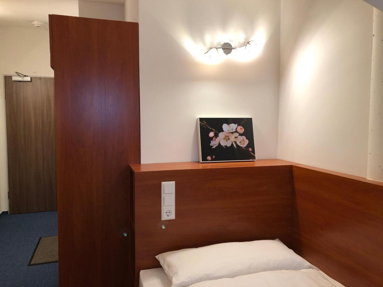 Hotel Mirabell แอร์ลังเงิน ภายนอก รูปภาพ