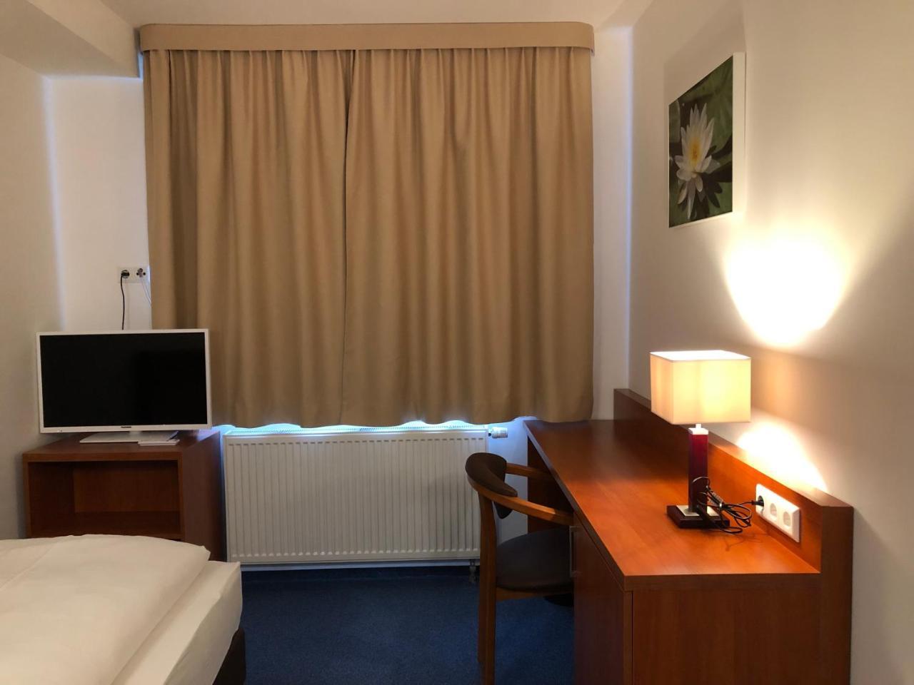 Hotel Mirabell แอร์ลังเงิน ภายนอก รูปภาพ